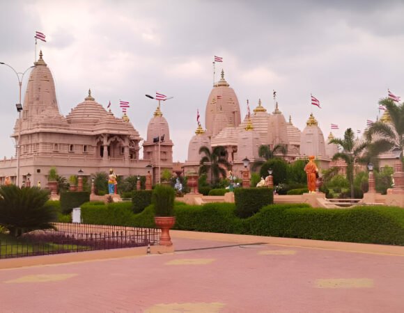 Same Day Ayodhya Tour From Varanasi